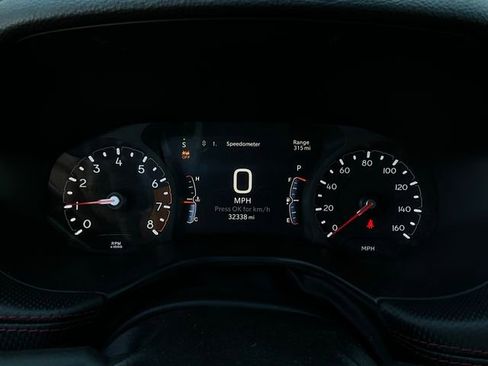 Used 2025 Jeep Compass Trailhawk image 32