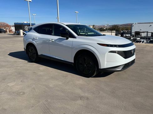 Certified 2025 Nissan Murano SV image 7