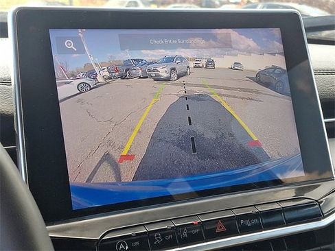 Used 2023 Jeep Compass Limited image 17