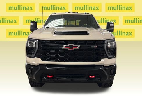 Used 2026 Chevrolet Silverado 2500 ZR2 AWD/4WD image 6