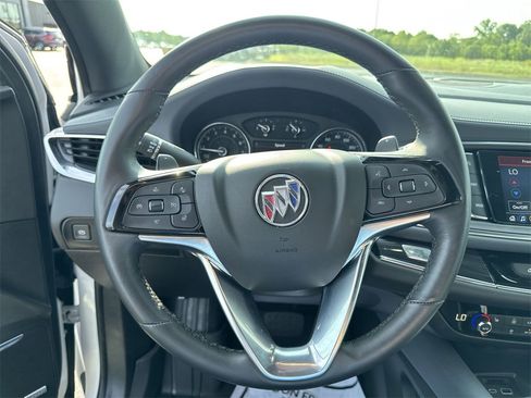 Used 2024 Buick Enclave Essence image 20