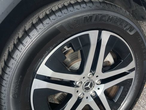 Used 2022 Mercedes-Benz GLS 450 4MATIC image 13