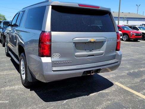 Used 2017 Chevrolet Suburban LT AWD/4WD image 4
