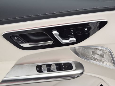 Used 2025 Mercedes-Benz CLE 53 AMG 4MATIC Cabriolet image 20