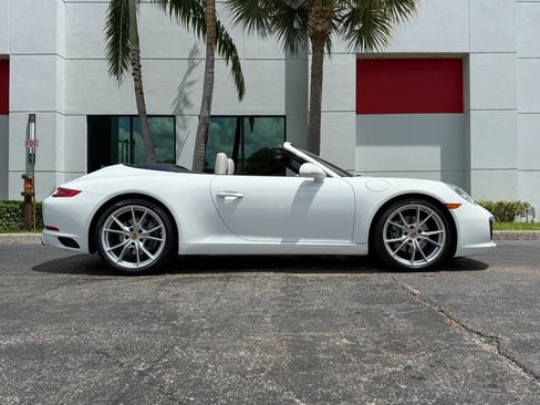 Used 2018 Porsche 911 Carrera image 2