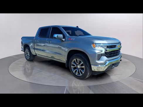 Used 2025 Chevrolet Silverado 1500 LT AWD/4WD image 7