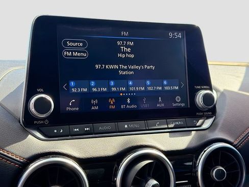 Used 2022 Nissan Sentra SR w/ SR Premium Package FWD image 14