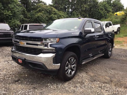 Used 2021 Chevrolet Silverado 1500 LT w/ Convenience Package II AWD/4WD image 2