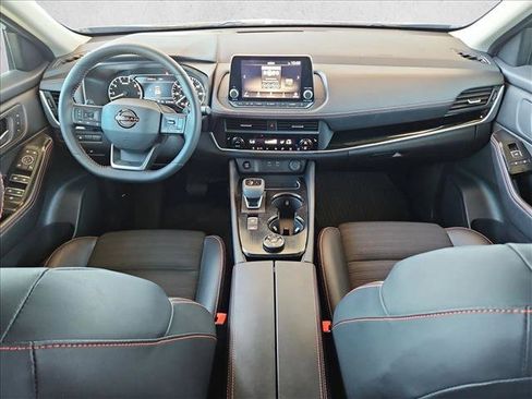 Used 2025 Nissan Rogue SV w/ Rock Creek Premium Package AWD/4WD image 17