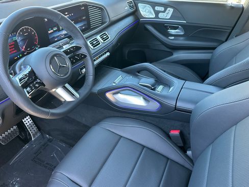 New 2025 Mercedes-Benz GLS 450 4MATIC image 4