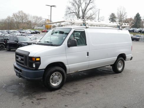 Used 2014 Ford E-350 and Econoline 350 Super Duty w/ Power Group image 4