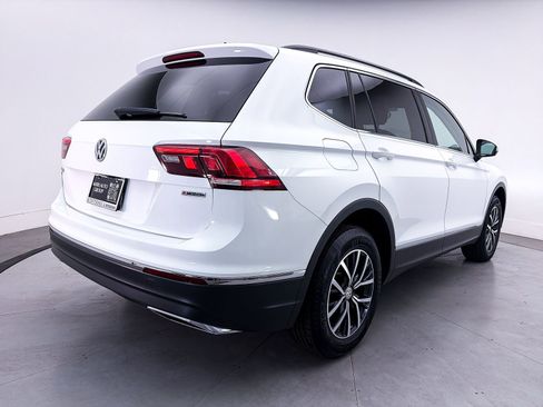Used 2020 Volkswagen Tiguan SE w/ Panoramic Sunroof Package AWD/4WD image 14