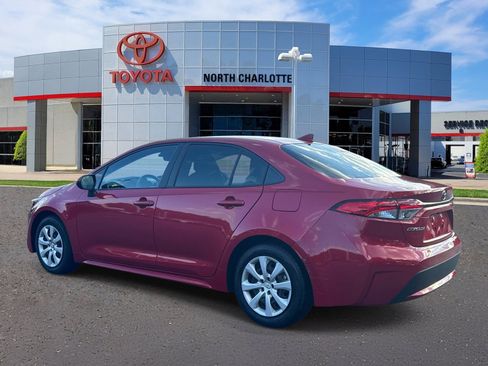 Used 2021 Toyota Corolla LE FWD image 4