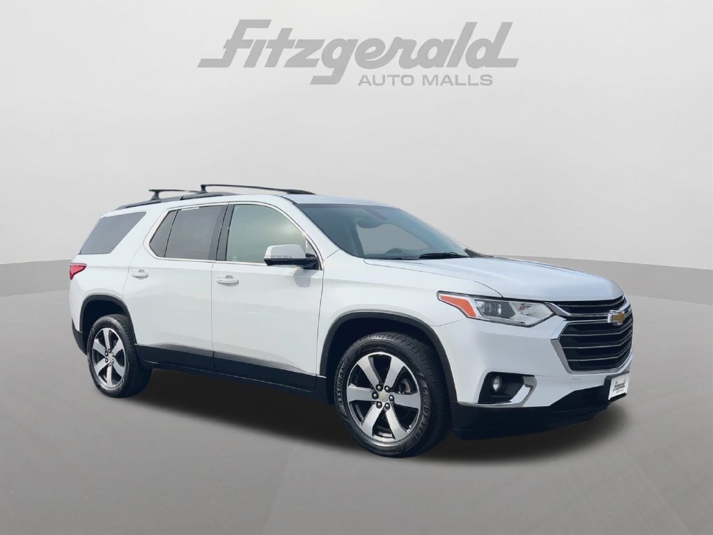 Used 2019 Chevrolet Traverse LT w/ LT Premium Package AWD/4WD image 2