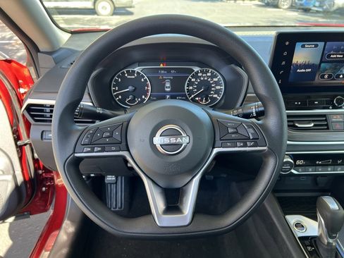 New 2025 Nissan Altima 2.5 SV w/ SV Special Edition Package image 17