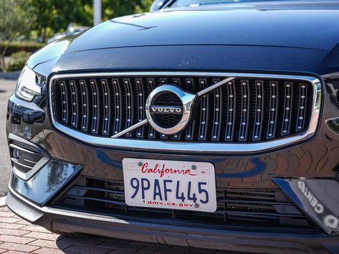 Used 2021 Volvo V60 T5 Cross Country w/ Climate Package AWD/4WD image 6