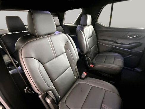 Used 2023 Chevrolet Traverse RS FWD image 20