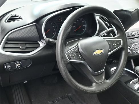 Used 2024 Chevrolet Malibu LT FWD image 15