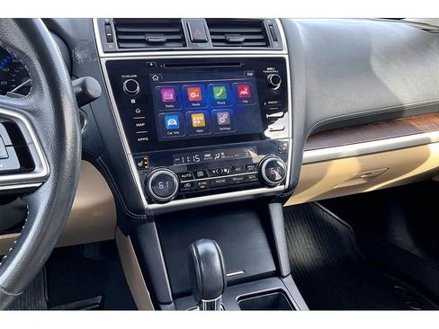 Used 2018 Subaru Outback 2.5i Limited image 7