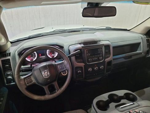 Used 2017 RAM 1500 ST w/ SXT Appearance Group image 4