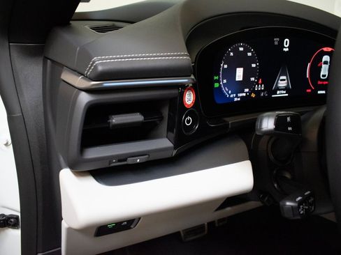 Used 2025 Porsche Macan 4S Electric image 20