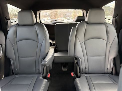 Used 2022 Buick Enclave Premium image 27