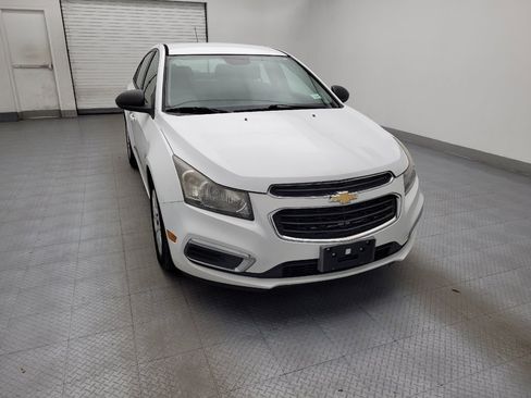 Used 2015 Chevrolet Cruze LS FWD image 14