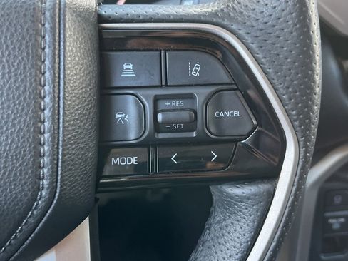 Used 2022 Toyota Tundra Limited AWD/4WD image 21