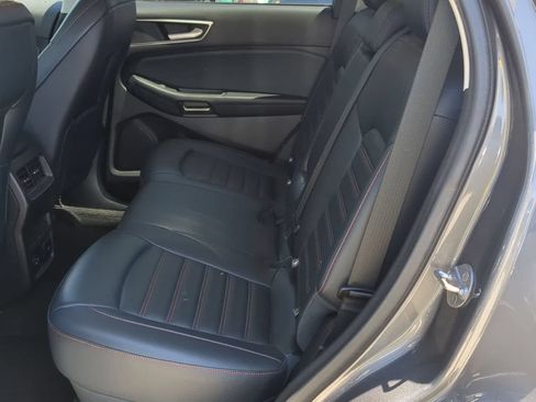 Used 2022 Ford Edge SEL w/ Sport Appearance Package AWD/4WD image 19