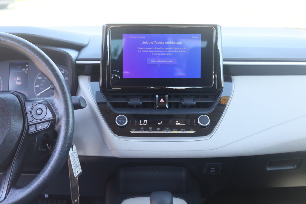 Used 2024 Toyota Corolla LE FWD image 11
