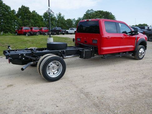 New 2026 Ford F550 4x4 Crew Cab image 4