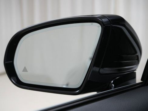 Used 2023 Mercedes-Benz E 450 4MATIC Cabriolet image 38