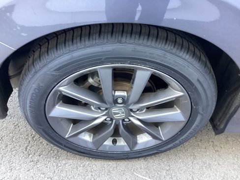 Used 2020 Honda Civic EX image 25