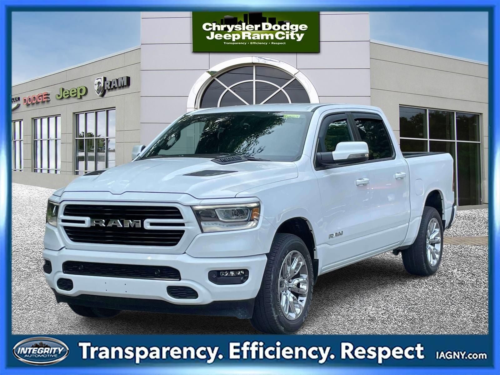 Used 2023 RAM 1500 Laramie AWD/4WD image 1