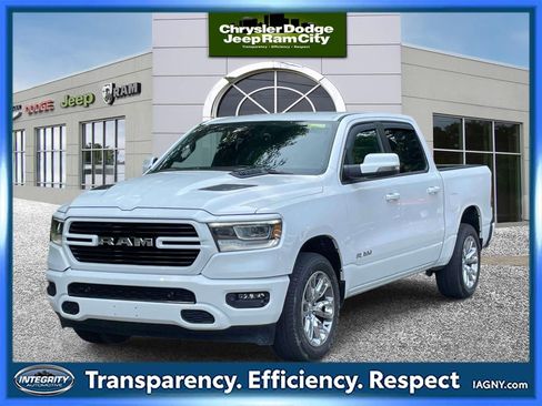 Used 2023 RAM 1500 Laramie AWD/4WD image 1