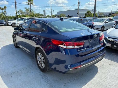 Used 2017 Kia Optima LX FWD image 2