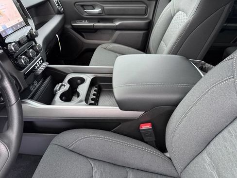 New 2026 RAM 1500 Express AWD/4WD image 18