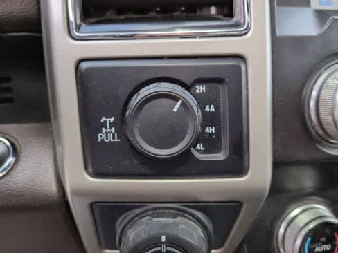 Used 2019 Ford F150 King Ranch w/ Equipment Group 601A Luxury AWD/4WD image 41
