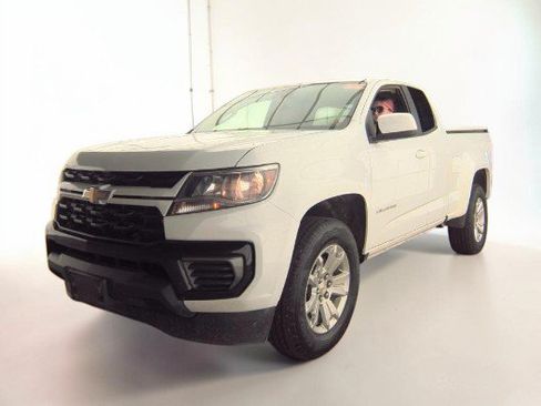 Used 2022 Chevrolet Colorado LT w/ Fleet Safety Package RWD image 4