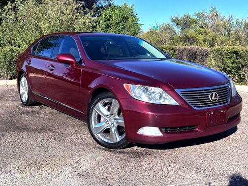 Used 2008 Lexus LS 460 L w/ Preferred Accessory Pkg RWD image 2