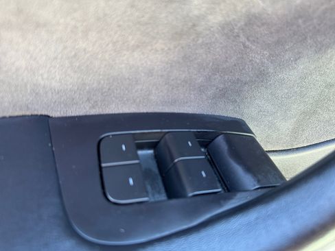 Used 2022 Tesla Model 3 Performance image 8