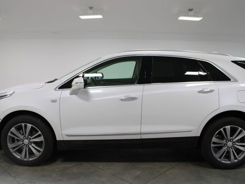 Used 2025 Cadillac XT5 Premium Luxury w/ Technology Package image 6