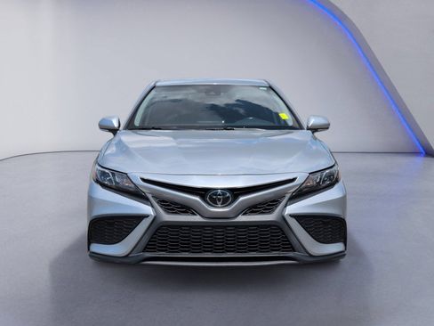 Used 2022 Toyota Camry SE FWD image 13