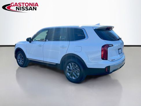 Used 2023 Kia Telluride LX image 6