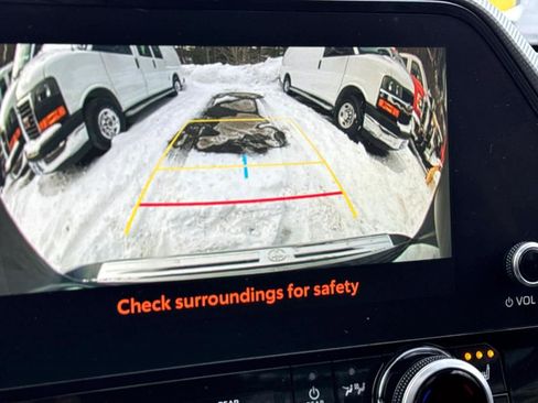 Used 2024 Toyota Highlander Platinum image 22