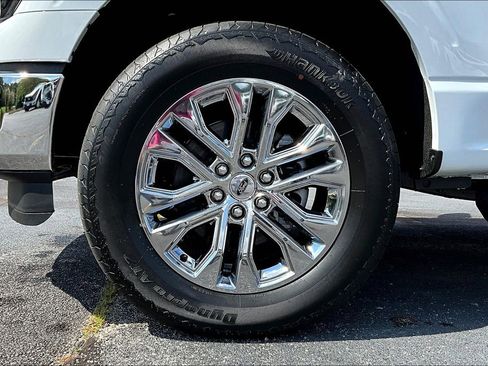 New 2025 Ford F150 Lariat w/ Equipment Group 502A High image 12