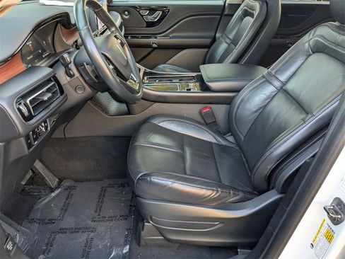 Used 2023 Lincoln Aviator Reserve image 21