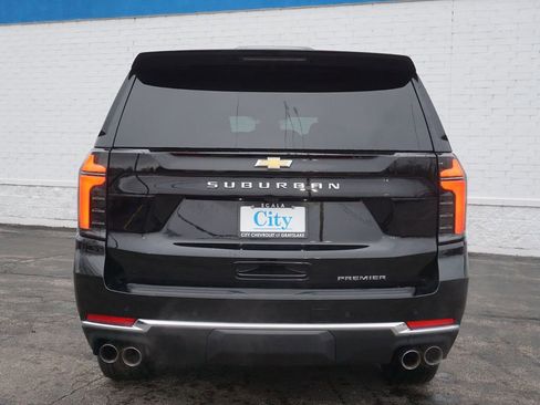 New 2026 Chevrolet Suburban Premier image 5