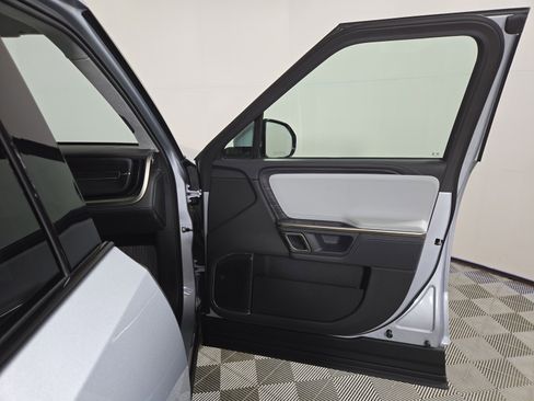 Used 2024 Rivian R1T Adventure AWD/4WD image 18