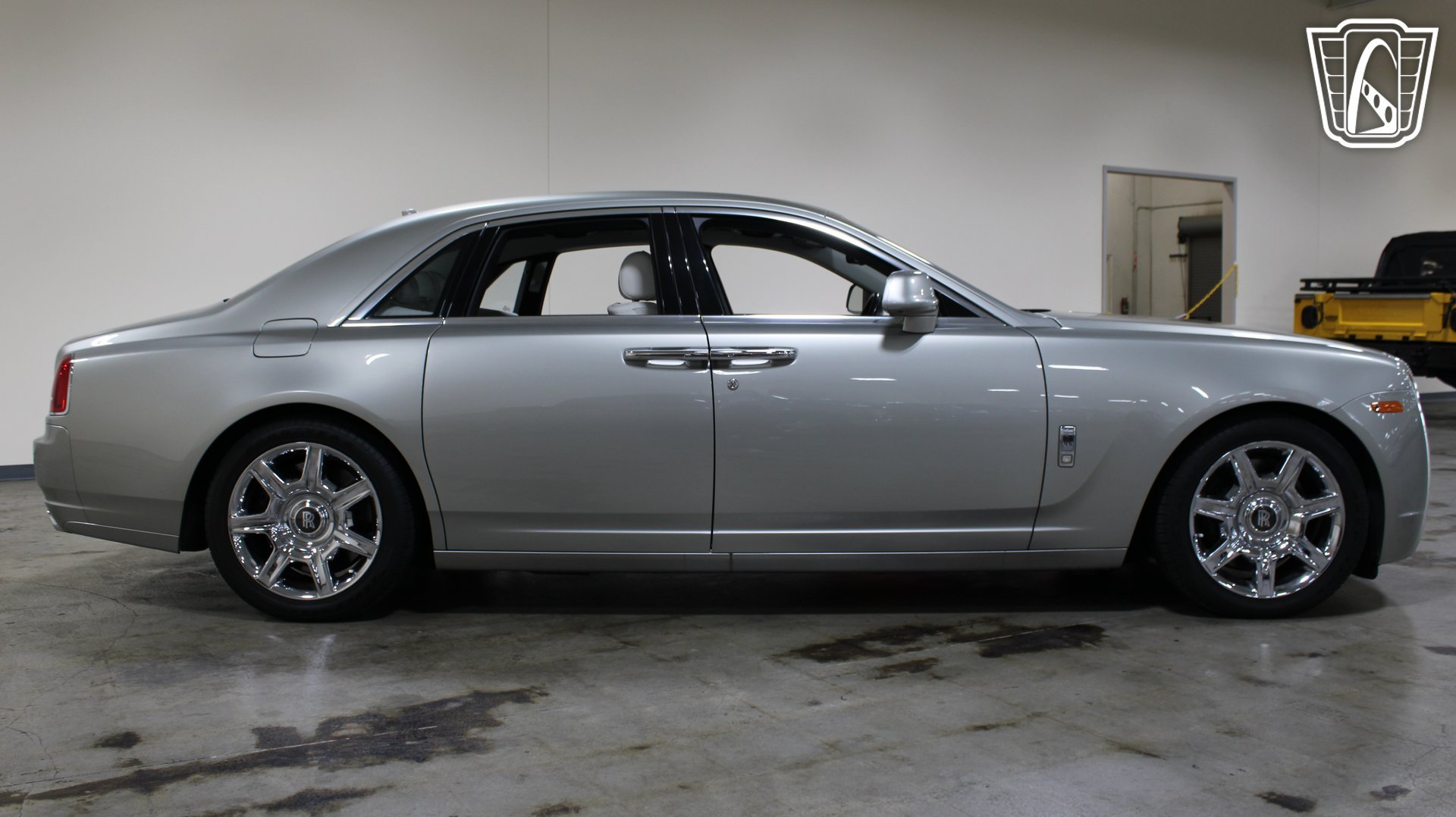 Used 2012 Rolls-Royce Ghost RWD image 34